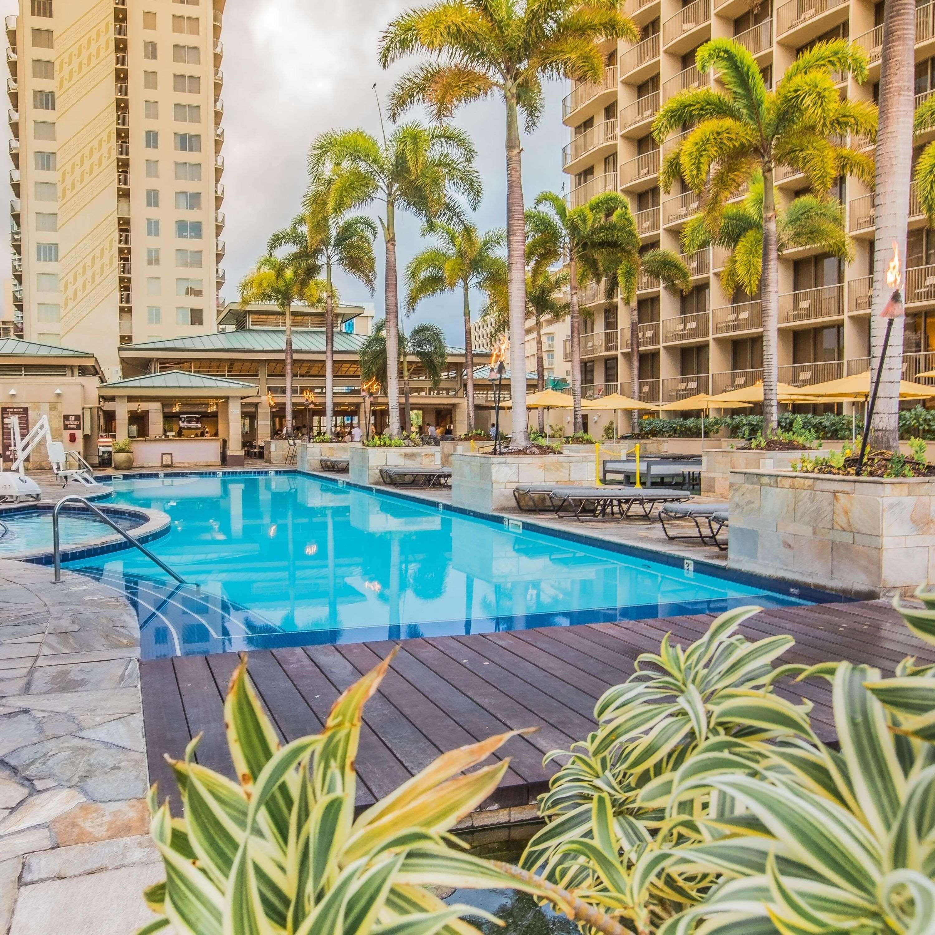 Embassy Suites By Hilton Waikiki Beach Walk Honolulu Extérieur photo
